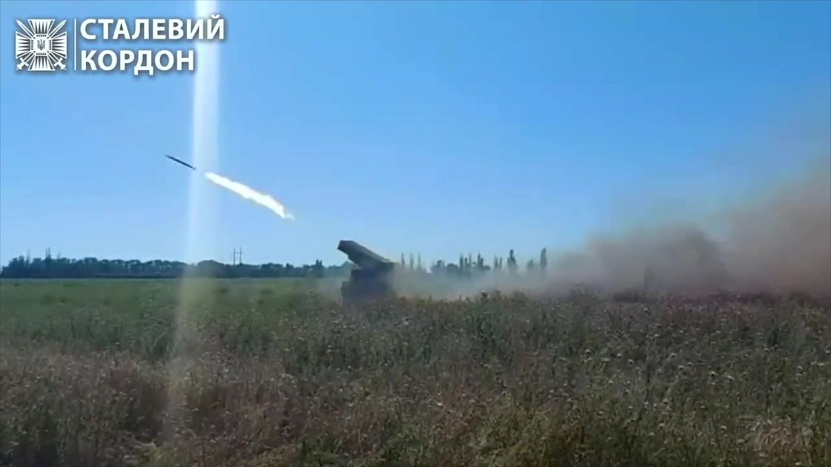 Video: Ukrajinci si ho pochvalují, český raketomet rozsévá zkázu